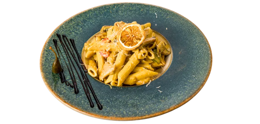 Köri Soslu Tavuklu Rigatoni